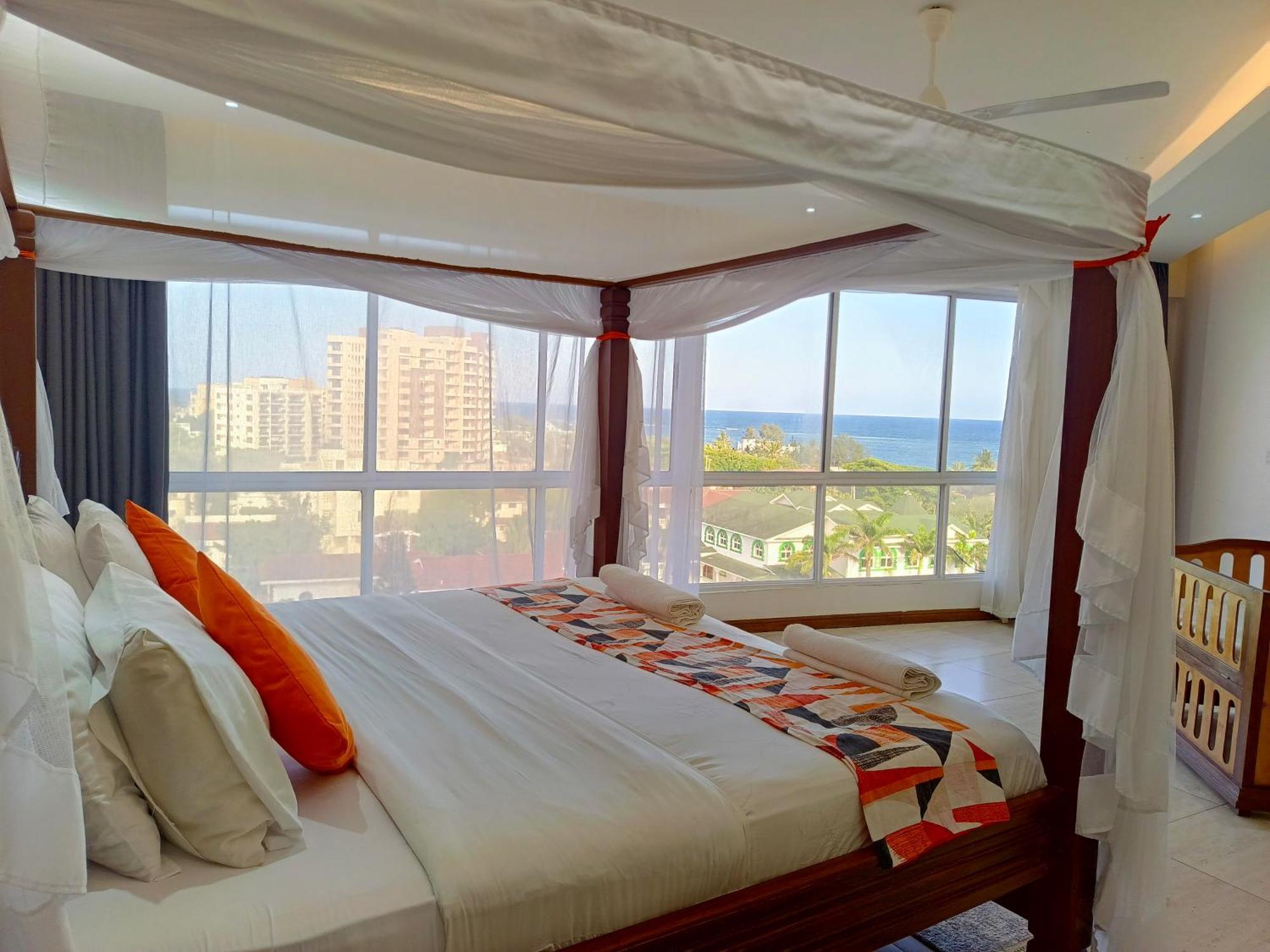 Savannah Lions Exquisite Apartment モンバサ エクステリア 写真