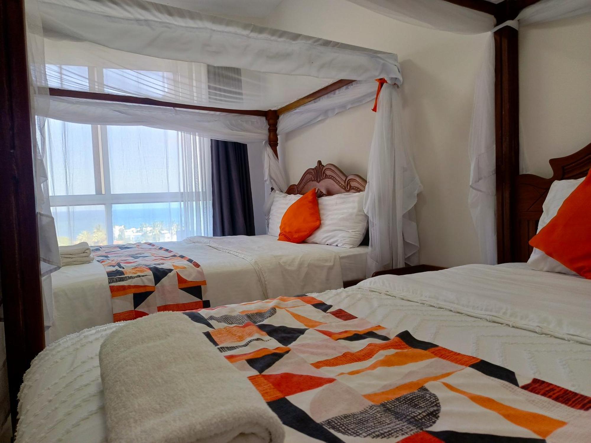 Savannah Lions Exquisite Apartment モンバサ エクステリア 写真